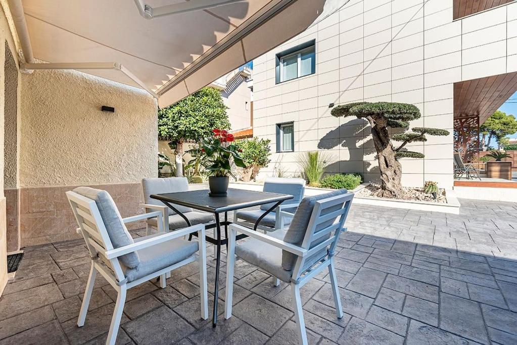 Lusso E Relax Con Piscina A 2 Minuti Dal Mare Lejlighed Miami Playa Eksteriør billede