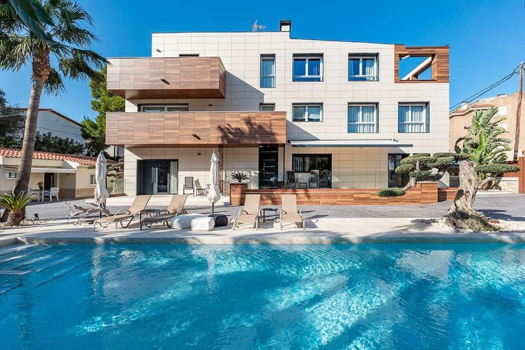 Lusso E Relax Con Piscina A 2 Minuti Dal Mare Lejlighed Miami Playa Eksteriør billede