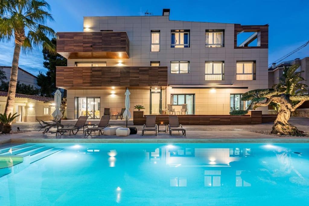 Lusso E Relax Con Piscina A 2 Minuti Dal Mare Lejlighed Miami Playa Eksteriør billede