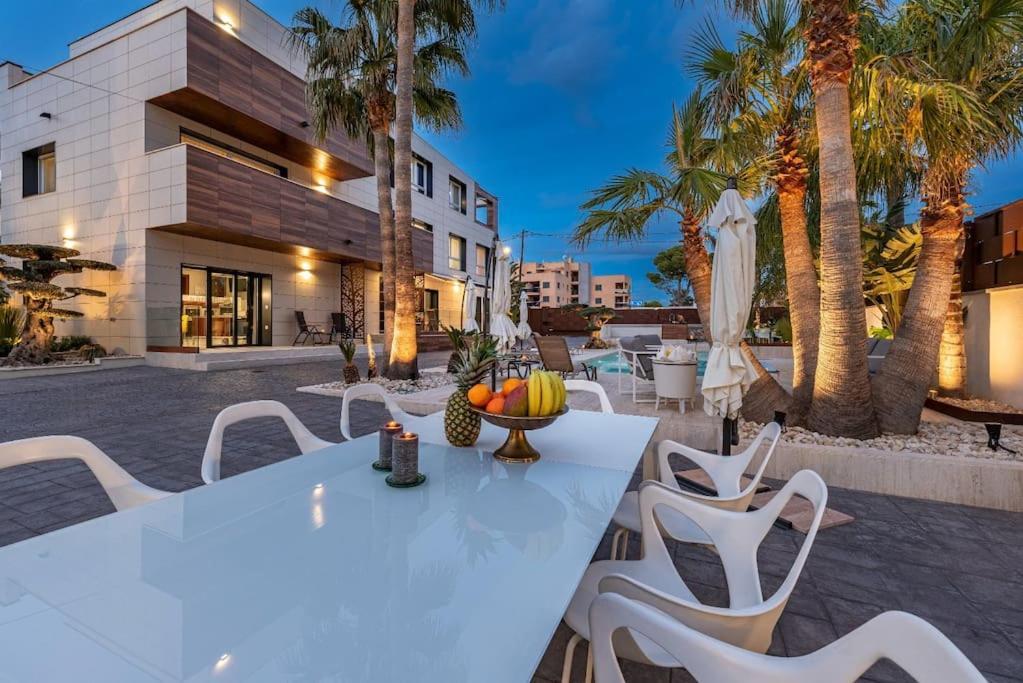 Lusso E Relax Con Piscina A 2 Minuti Dal Mare Lejlighed Miami Playa Eksteriør billede