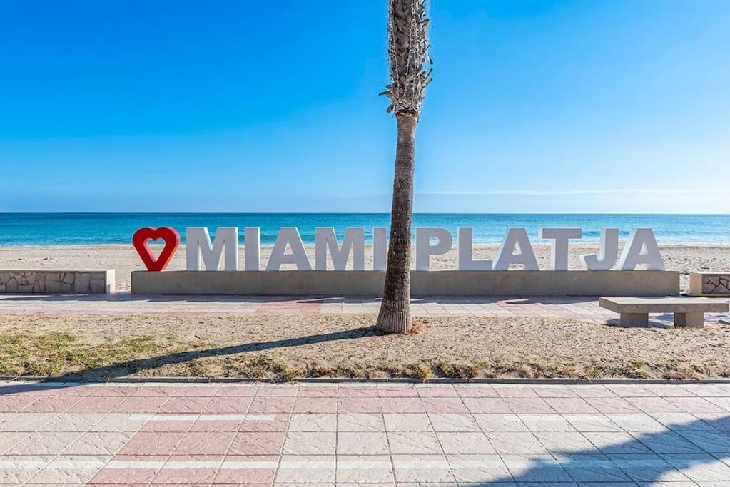 Lusso E Relax Con Piscina A 2 Minuti Dal Mare Lejlighed Miami Playa Eksteriør billede